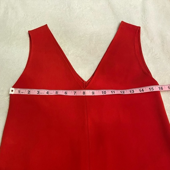 Theory V-neck Sleeveless Admiral Crepe Short Dress In Bright Tomato 28177 - Picture 6 of 11